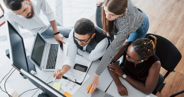 موضوع جديد تحت تصنيف جلسات تلفزيونية واذاعية